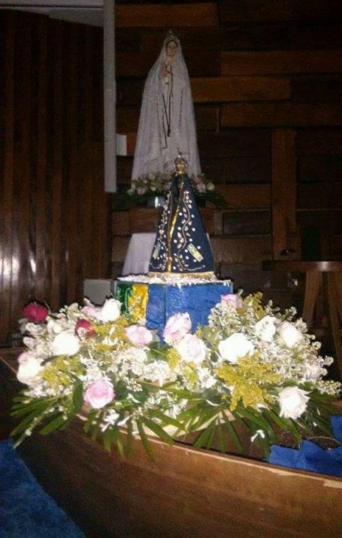 Missa de Nossa Senhora Aparecida contou com a Coroação apresentado pelas crianças 16