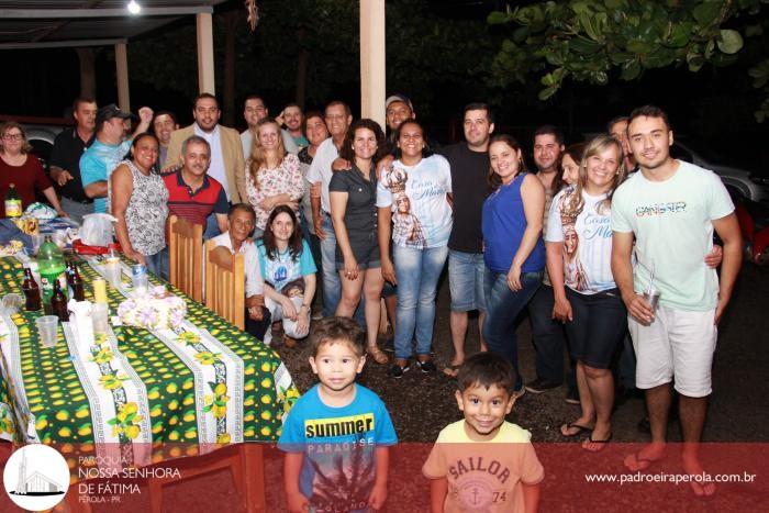 Padre Marcos visitou uma criança aniversariante e depois participou de um encontro de confraternização com a Pastoral Familiar 16