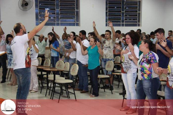 Grupo de Oração da RCC reuniu centenas de pessoas para uma noite de pregação e louvor 4