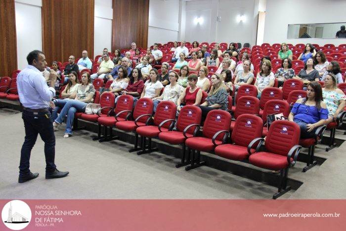 Educação: Padre Marcos esteve presente na abertura do Ano Letivo em Pérola 9