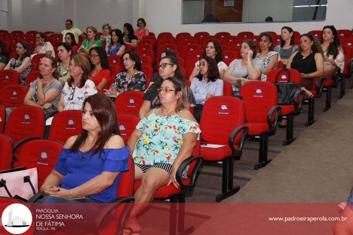 Educação: Padre Marcos esteve presente na abertura do Ano Letivo em Pérola 14