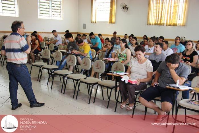 Paróquia realizou um encontro de "catequese para adultos" no final de semana 9