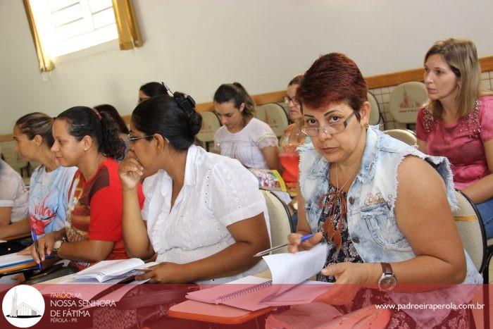 Domingo é a abertura da catequese na Paróquia e catequistas se reuniram hoje 8