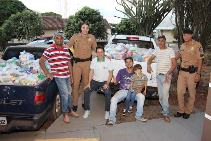 SOS com Cristo: Duas toneladas de alimentos foram arrecadadas e irão para a mesa dos mais necessitados 4