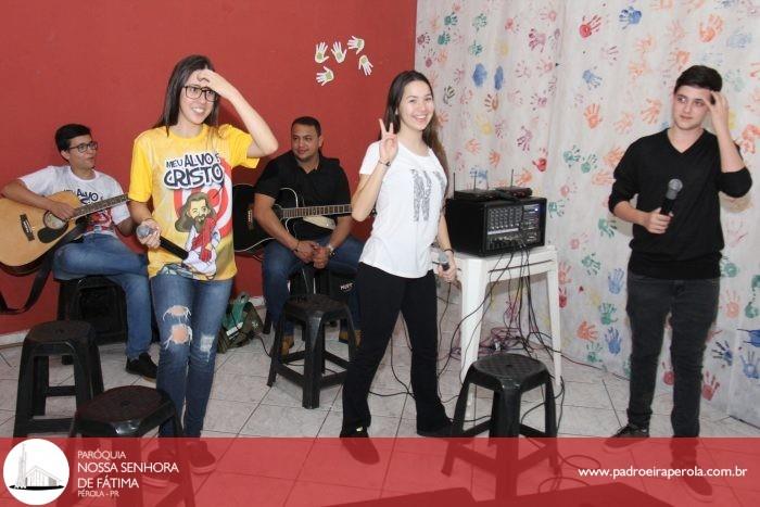 Evangelização: Jovens de Pérola participaram do grupo "Meu Alvo é Cristo" em Umuarama 19