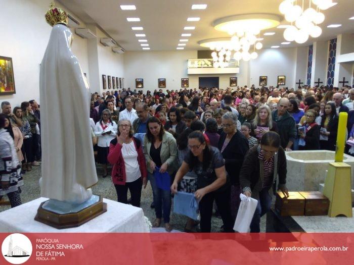 Semana da Família: durante a missa presidida pelo Pe. Marcio foi recebido os retalhos entregue pelas familias 4