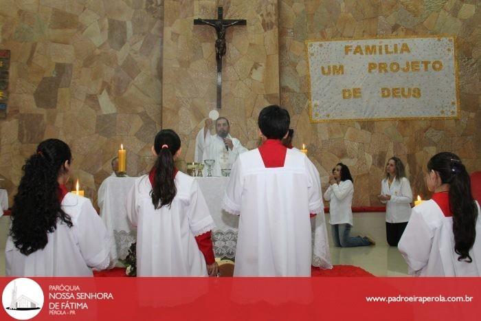 Padre Marcos presidiu uma missa na Semana da Família em Icaraíma 19
