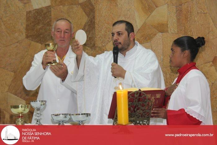Padre Marcos presidiu uma missa na Semana da Família em Icaraíma 25