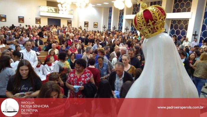 Semana da Família: durante a missa presidida pelo Pe. Marcio foi recebido os retalhos entregue pelas familias 10
