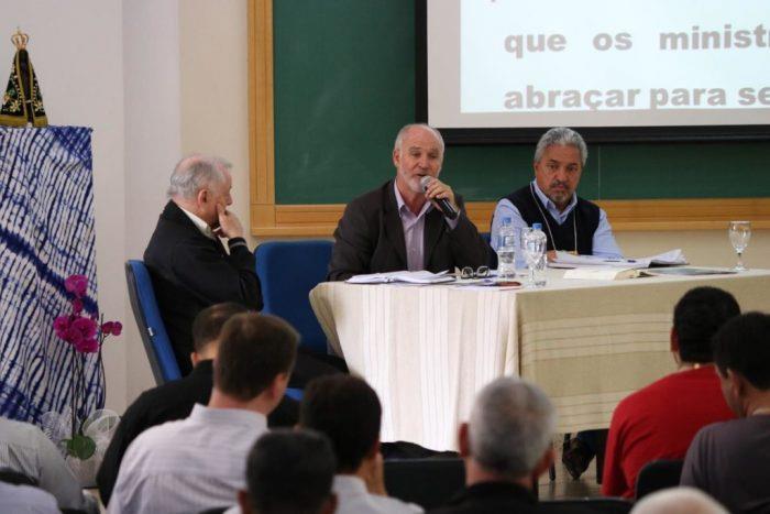 Padre Marcos participa do Encontro Regional dos Presbíteros em Londrina 7
