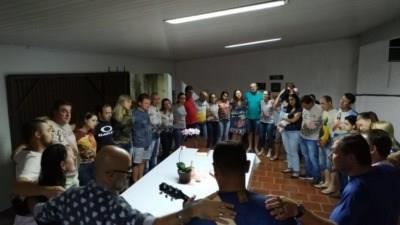 Grupo “Porque Ele Vive” da CEB São Marcos recebe novas familias