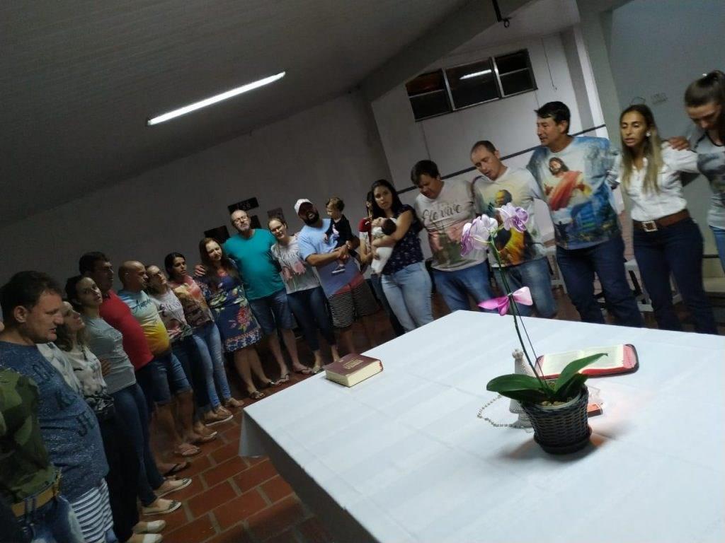 Grupo "Porque Ele Vive" da CEB São Marcos recebe novas familias 7