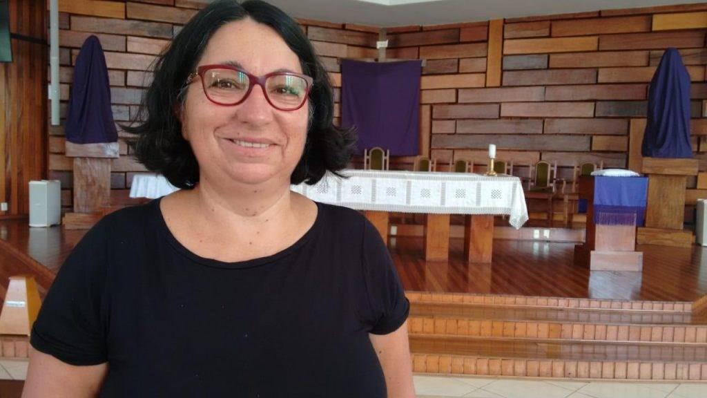 Após 44 anos retorna à Pérola para visitar a igreja que fez a catequese 4