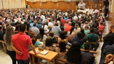 Novena à Padroeira reúne diariamente um grande números de fiéis na Igreja Matriz