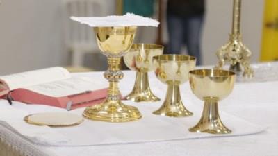 Hoje tem Missa às 21h na Igreja Matriz | Secretaria paroquial reabre dia 20