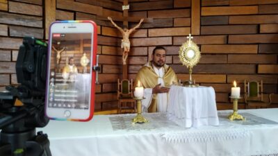 Hora da Súplica: Padre Marcos rezará diariamente com você ao meio dia