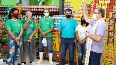 Padre esteve na reinauguração do Supermercado Pérola