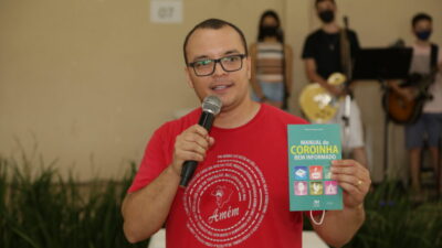 Domingo iniciou a formação para candidatos a Coroinha