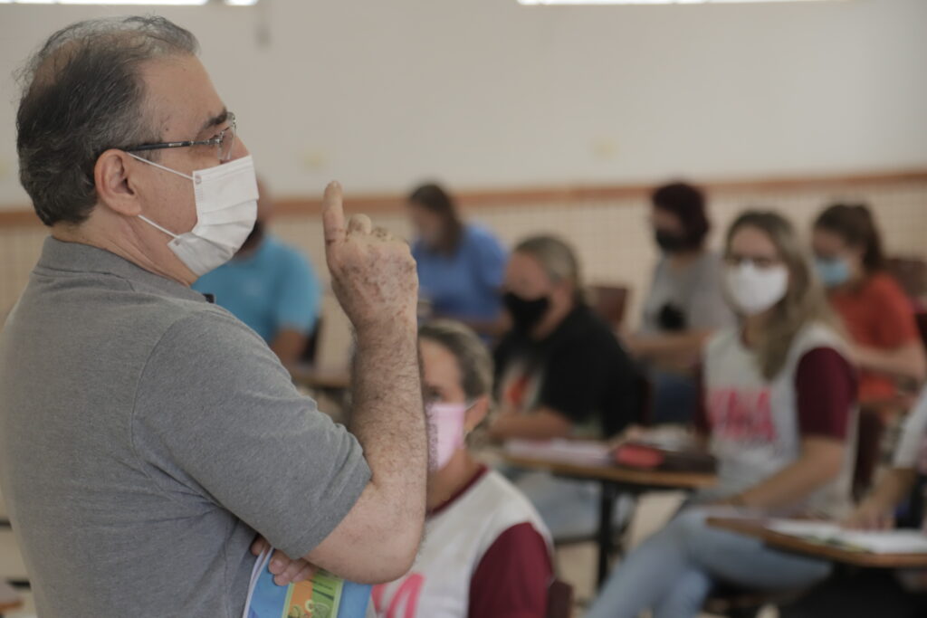 Catequistas reuniram-se para formação sobre a Campanha da Fraternidade 17