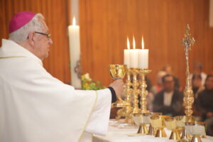 Dom Geraldo presidiu Missa em Pérola e irá conduzir o Retiro do Clero 12