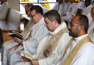 Diocese de Umuarama: Encontro dos Presbíteros com tema "Perspectivas para o Presbítero na Sociedade do Cansaço” 9
