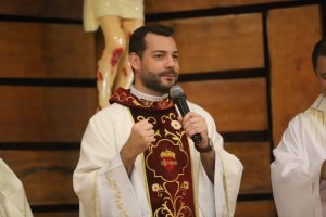 Padre Eduardo celebrou a "VI Trezena da Padroeira" 9