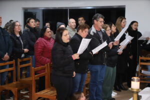 Pe. Marcos celebra uma Missa na CEB São Paulo 10