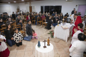 Pe. Marcos celebra uma Missa na CEB São Paulo 14