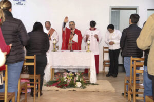 Pe. Marcos celebra uma Missa na CEB São Paulo 20